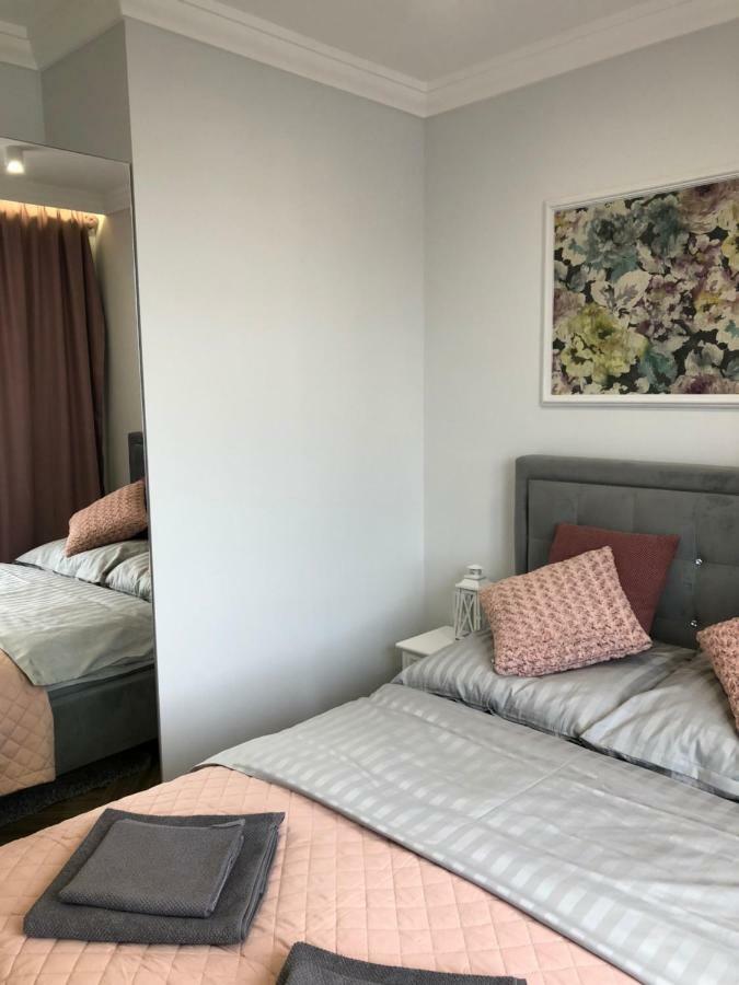 Family & Business Sauna Apartments Paderewskiego Sienkiewicza No2 Centrum Downtown - 2 Bedroom With Private Sauna, Bath With Hydromassage, Parking Κίελτσε Εξωτερικό φωτογραφία
