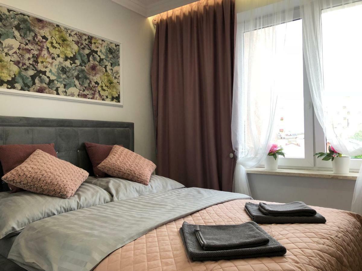 Family & Business Sauna Apartments Paderewskiego Sienkiewicza No2 Centrum Downtown - 2 Bedroom With Private Sauna, Bath With Hydromassage, Parking Κίελτσε Εξωτερικό φωτογραφία