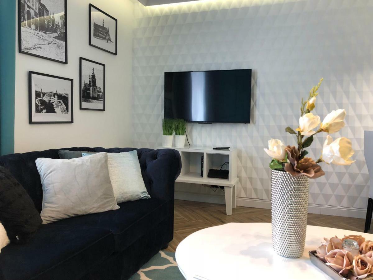 Family & Business Sauna Apartments Paderewskiego Sienkiewicza No2 Centrum Downtown - 2 Bedroom With Private Sauna, Bath With Hydromassage, Parking Κίελτσε Εξωτερικό φωτογραφία