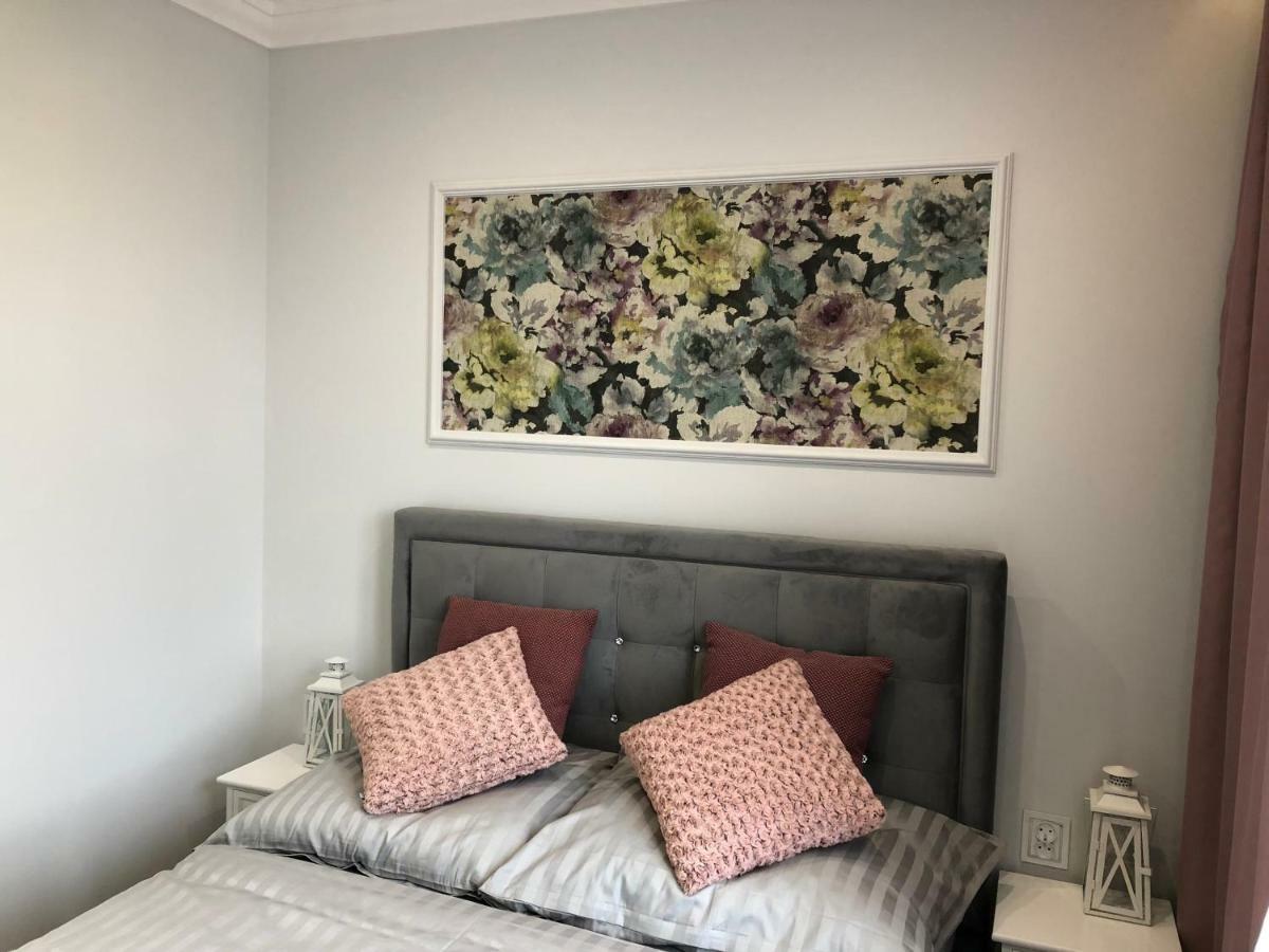 Family & Business Sauna Apartments Paderewskiego Sienkiewicza No2 Centrum Downtown - 2 Bedroom With Private Sauna, Bath With Hydromassage, Parking Κίελτσε Εξωτερικό φωτογραφία
