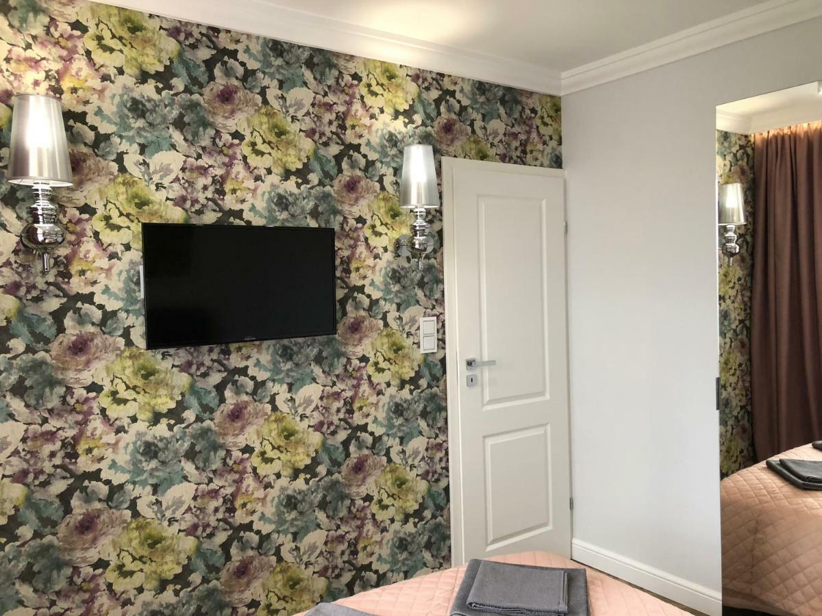 Family & Business Sauna Apartments Paderewskiego Sienkiewicza No2 Centrum Downtown - 2 Bedroom With Private Sauna, Bath With Hydromassage, Parking Κίελτσε Εξωτερικό φωτογραφία