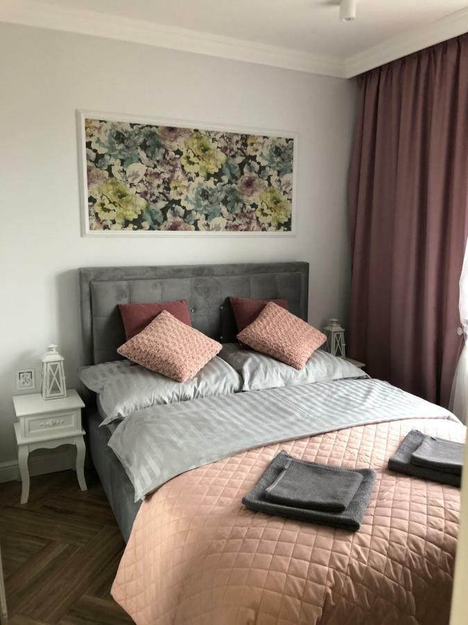 Family & Business Sauna Apartments Paderewskiego Sienkiewicza No2 Centrum Downtown - 2 Bedroom With Private Sauna, Bath With Hydromassage, Parking Κίελτσε Εξωτερικό φωτογραφία