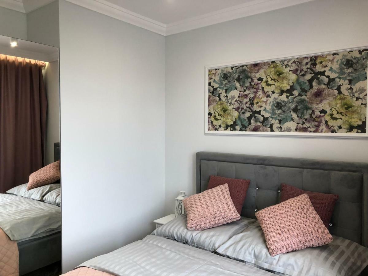 Family & Business Sauna Apartments Paderewskiego Sienkiewicza No2 Centrum Downtown - 2 Bedroom With Private Sauna, Bath With Hydromassage, Parking Κίελτσε Εξωτερικό φωτογραφία
