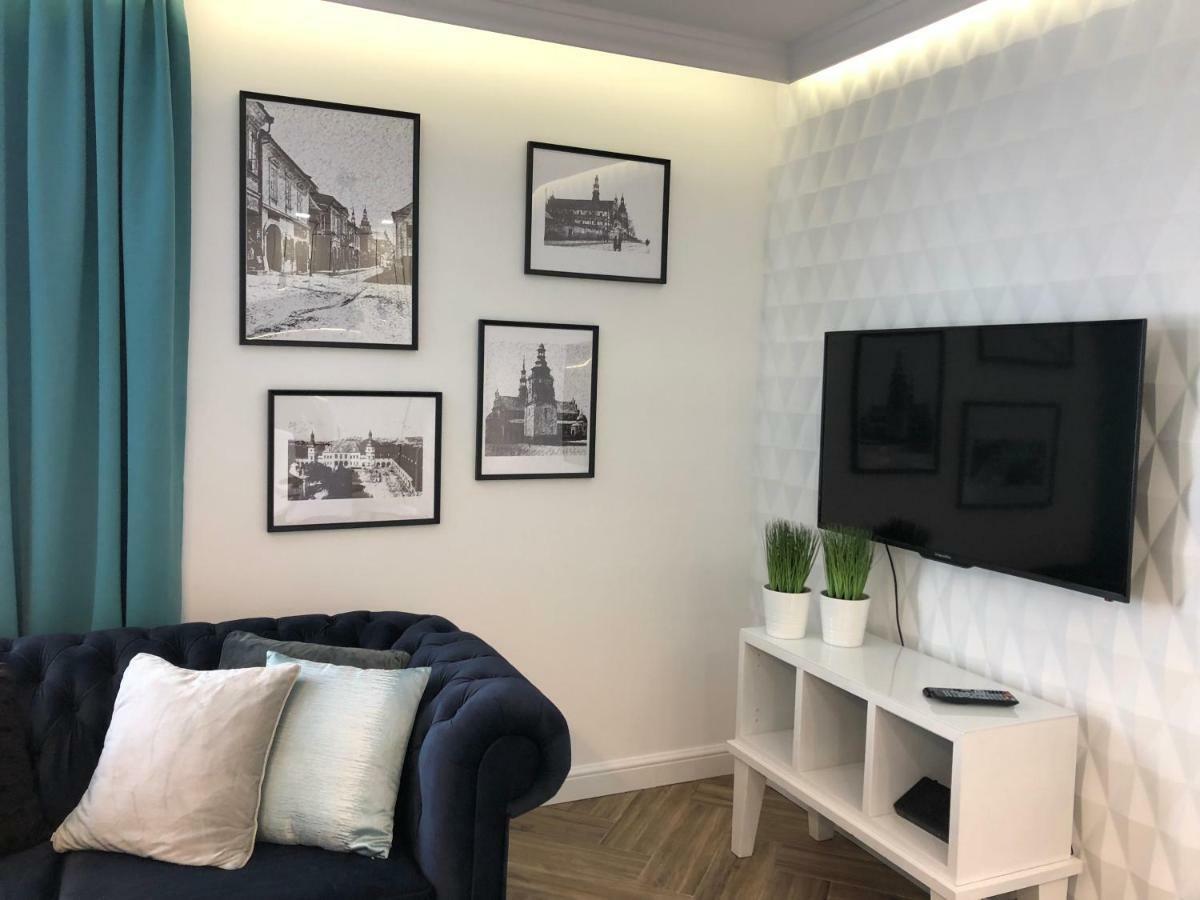 Family & Business Sauna Apartments Paderewskiego Sienkiewicza No2 Centrum Downtown - 2 Bedroom With Private Sauna, Bath With Hydromassage, Parking Κίελτσε Εξωτερικό φωτογραφία
