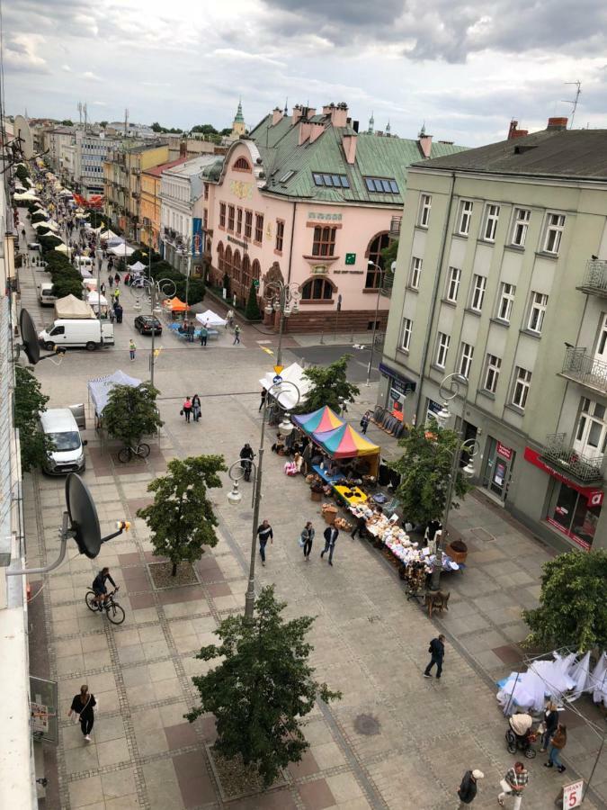 Family & Business Sauna Apartments Paderewskiego Sienkiewicza No2 Centrum Downtown - 2 Bedroom With Private Sauna, Bath With Hydromassage, Parking Κίελτσε Εξωτερικό φωτογραφία